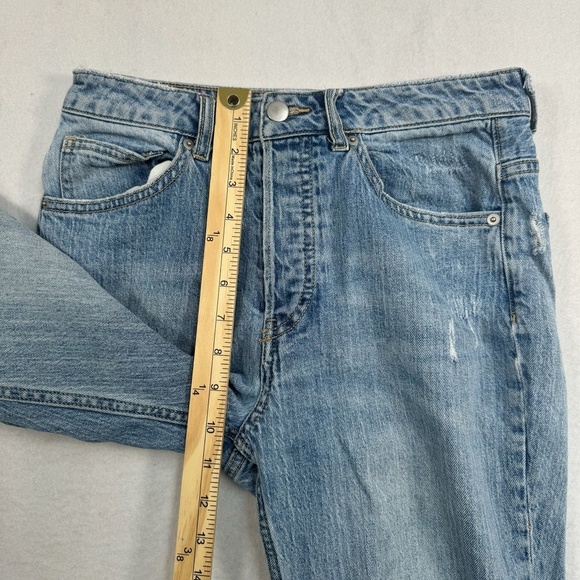 H&M Conscious Straight Leg Button Fly Jeans Womens Size 6 Light Wash Mid Rise - Picture 10 of 14